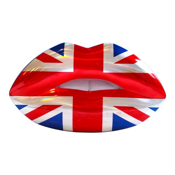 Huda Beauty Limited-Edition Union Jack Contour & Strobe Lip Set